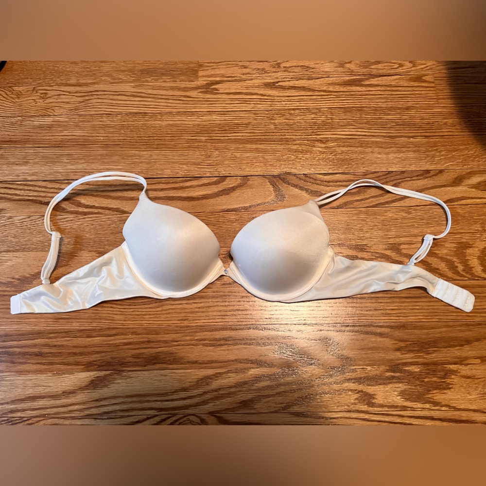Worn Victoria secret bra VERY SEXY PUSH-UP/PIGEONNANT white size 36 B